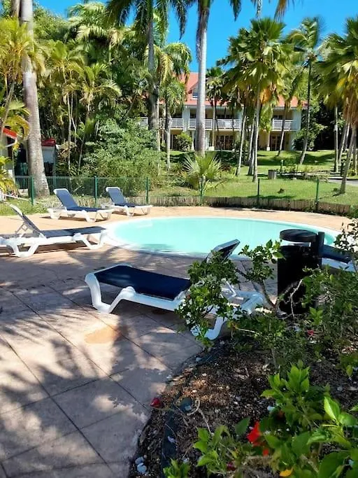 Mer, Piscine, Soleil ! Sainte-Anne